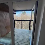 New, Modern In - Close To The Airport *