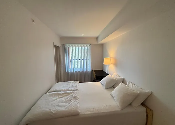 New, Modern In - Close To The Airport