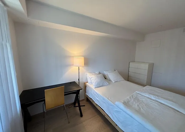 Daire New, Modern In - Close To The Airport *