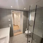 New, Modern In - Close To The Airport Apartamento *